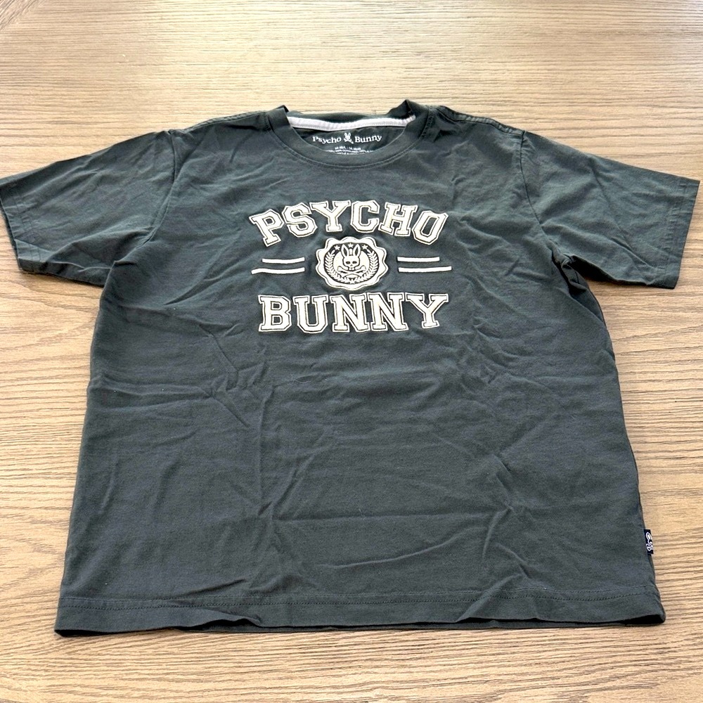 Boy (sz 14-16) Psycho Bunny embroidered varsity letter Graphic Tee